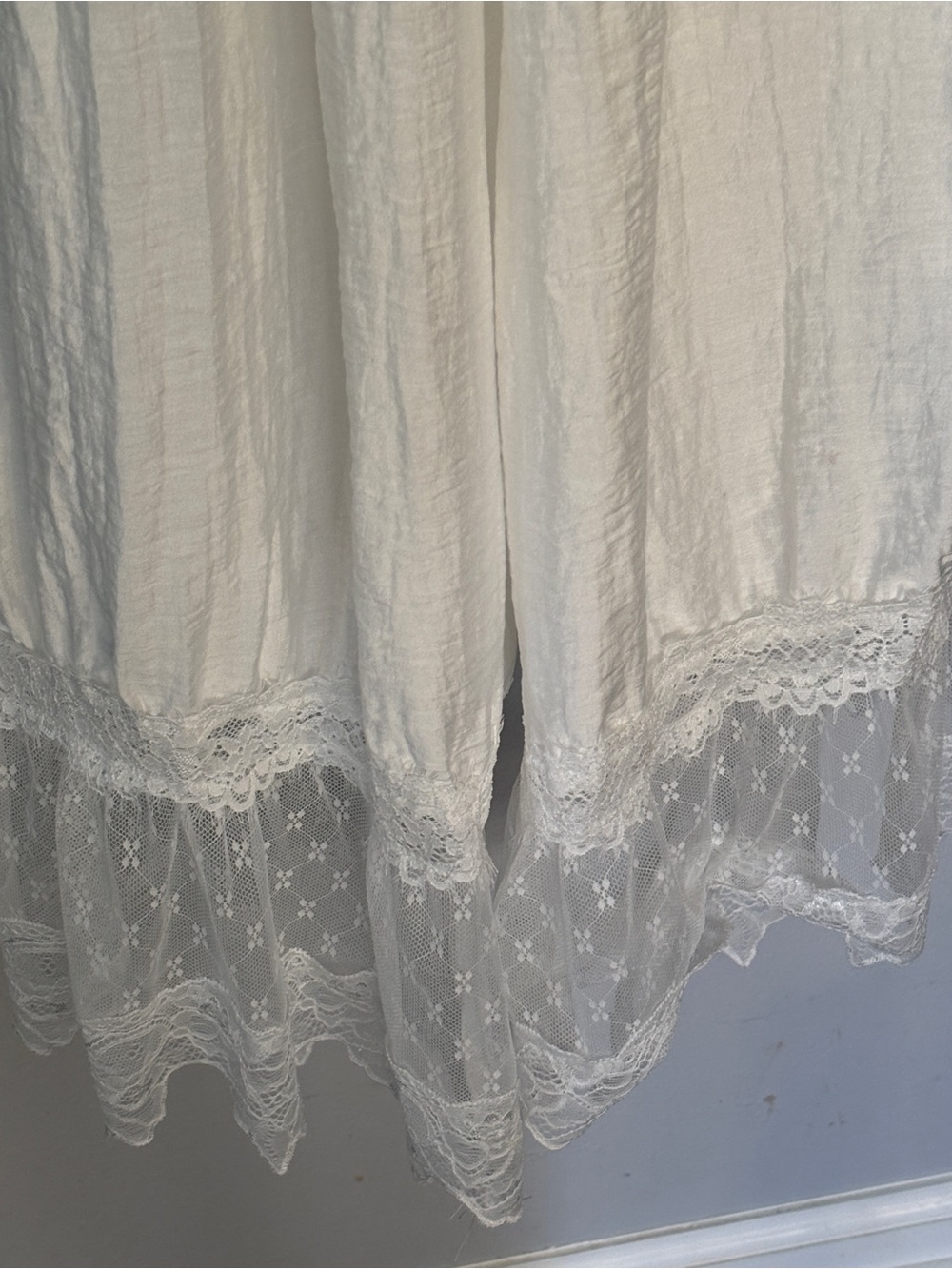 Fashion Be Yourself Boutique NWT BLOOMERS - Size XS will fit a LARGE OVERSIZED - Picture 3 of 8